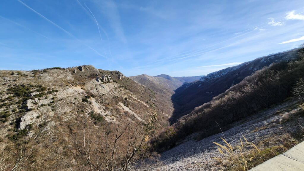 Some cool valley after Col de Vence